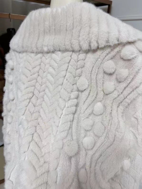 معطف فرو المنك الدنماركي