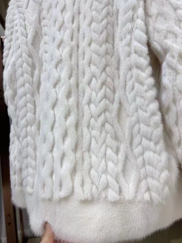 معطف فرو المنك الدنماركي