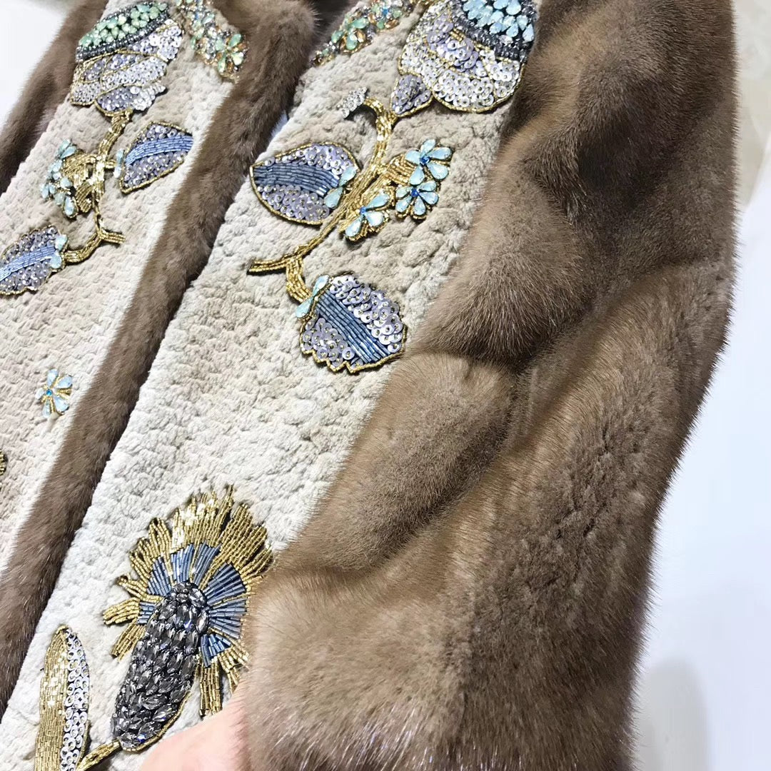 معطف فرو المنك الدنماركي