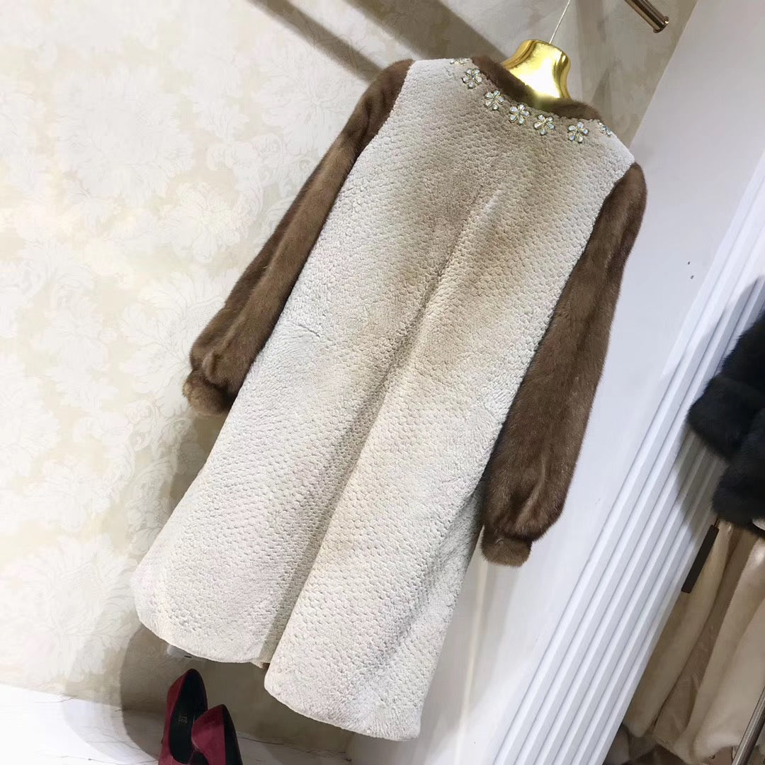 معطف فرو المنك الدنماركي
