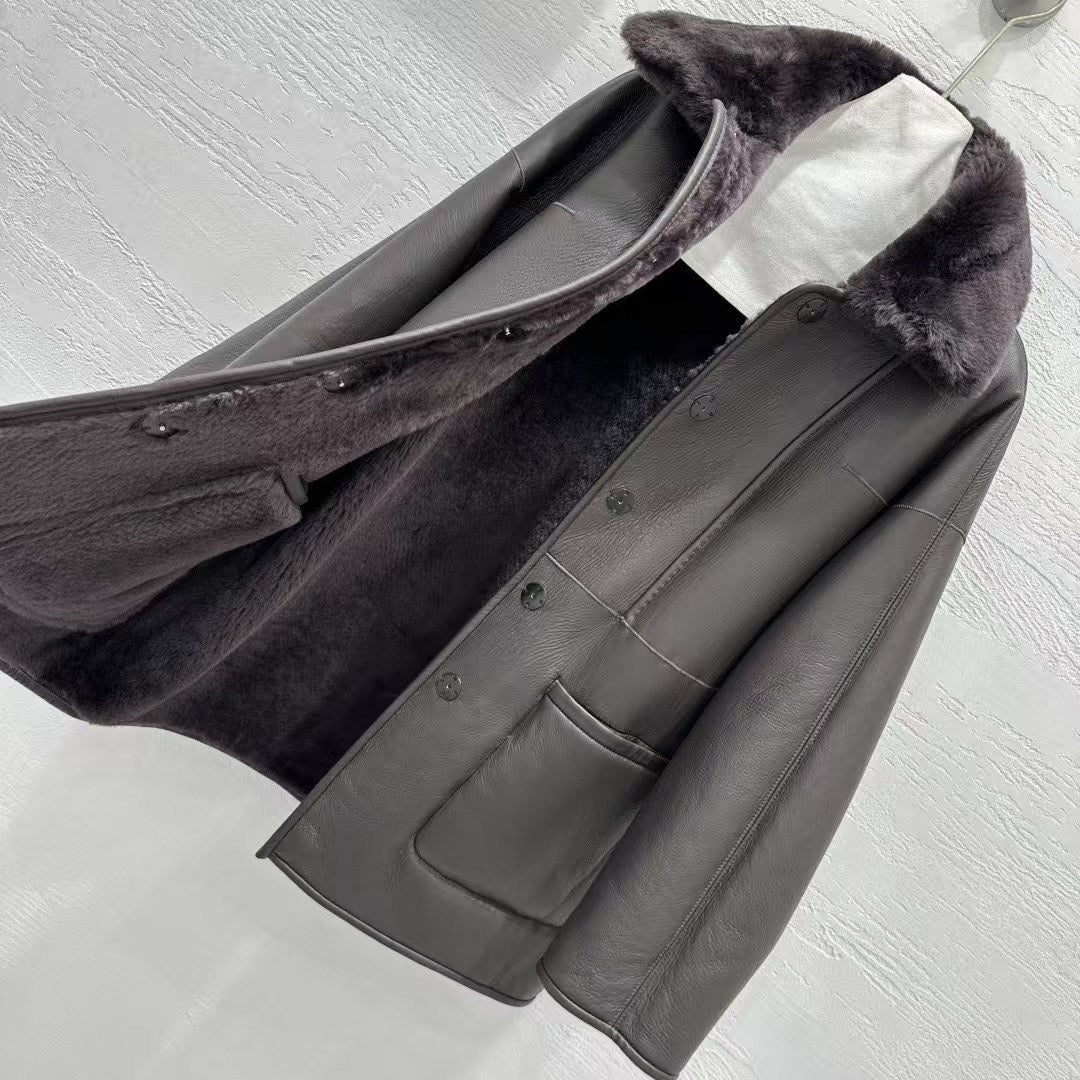 Sheepskin coat (reversible)